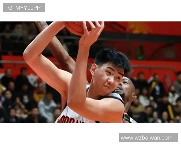 首秀轰6分13板2帽!中国男篮21岁2米26中锋蜕变:离开宏远获重用 首秀轰6分13板2帽!中国男篮21岁2米26中锋蜕变:离开宏远获重用
