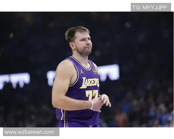 东契奇砍38+10+10无缘今日最佳！库里31+6落选，两人送绝杀也落选