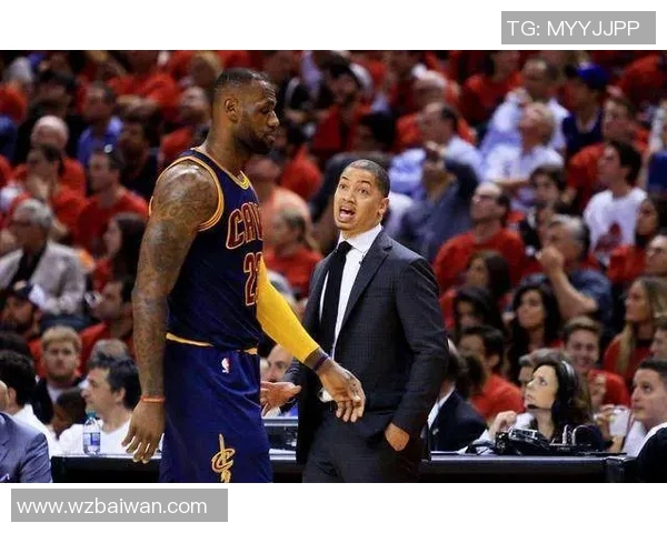 泰伦·卢[NBA洛杉矶快船队主教练]